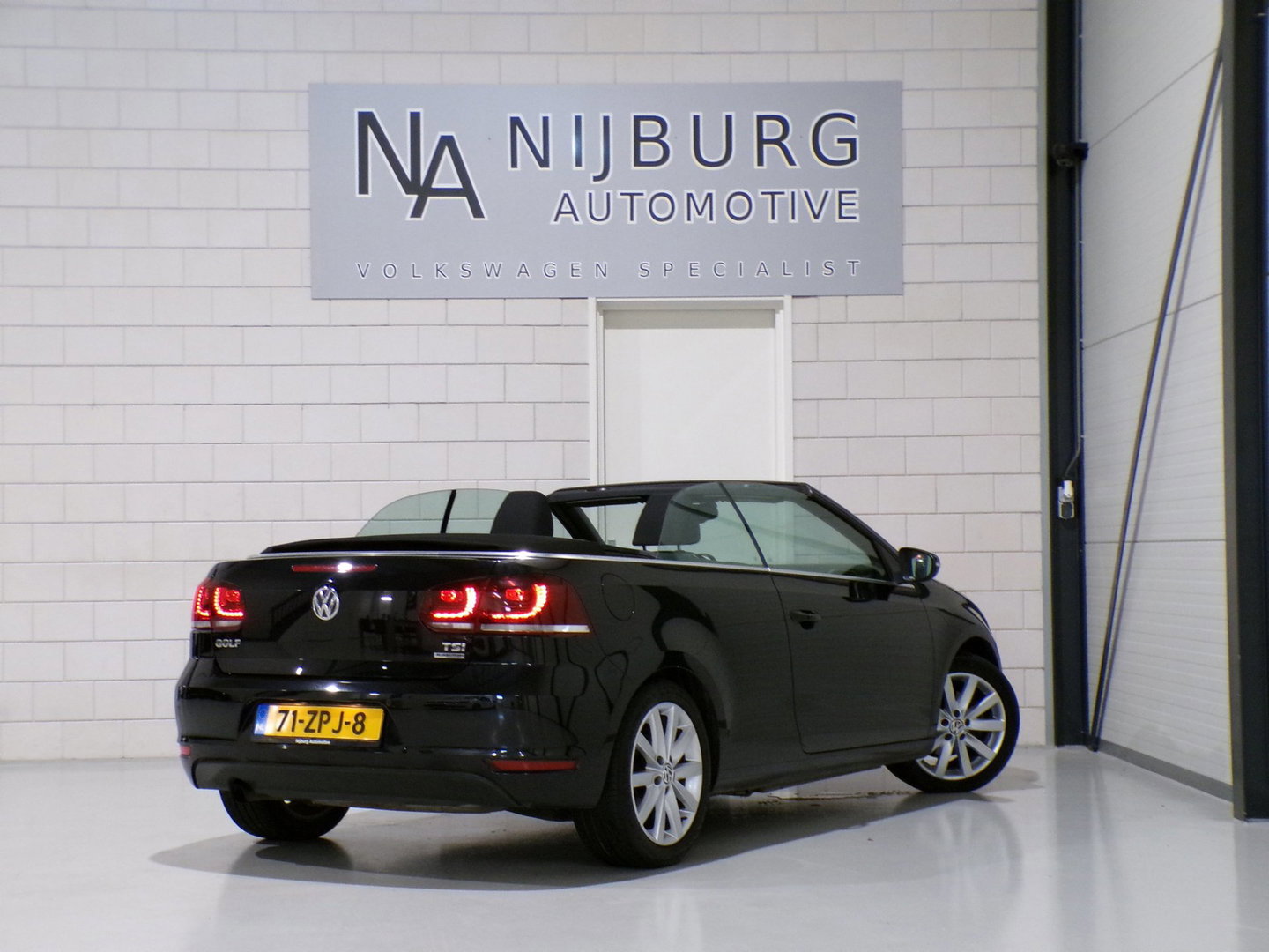 Volkswagen Golf Cabriolet 1.2 TSI Highline "Origineel NL!" Stoelverwarming Parkeersensoren Navigatie Bluetooth 17"Velgen Cruise