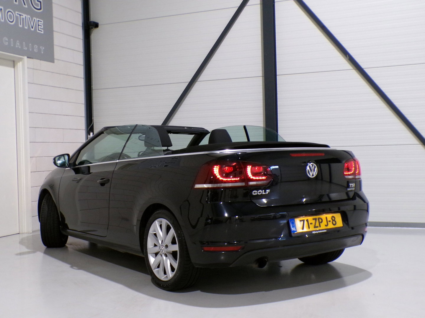 Volkswagen Golf Cabriolet 1.2 TSI Highline "Origineel NL!" Stoelverwarming Parkeersensoren Navigatie Bluetooth 17"Velgen Cruise