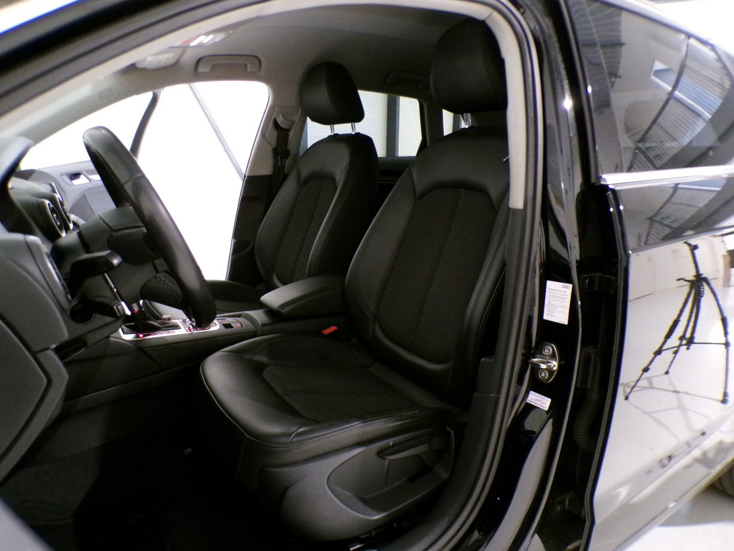 Audi A3 Sportback 1.4 TFSI Pro Line "Origineel NL!" Automaat! Parkeersensoren Navigatie Bluetooth Airco Cruise-control Half-Leder