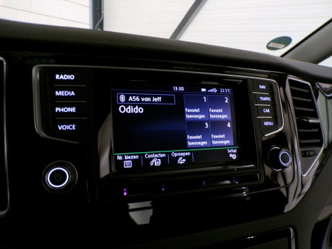 Volkswagen Golf Sportsvan 1.4 TSI Highline "Origineel NL!" Automaat! 1e eigenaar! Trekhaak Navigatie Bluetooth Alcantara Garantie