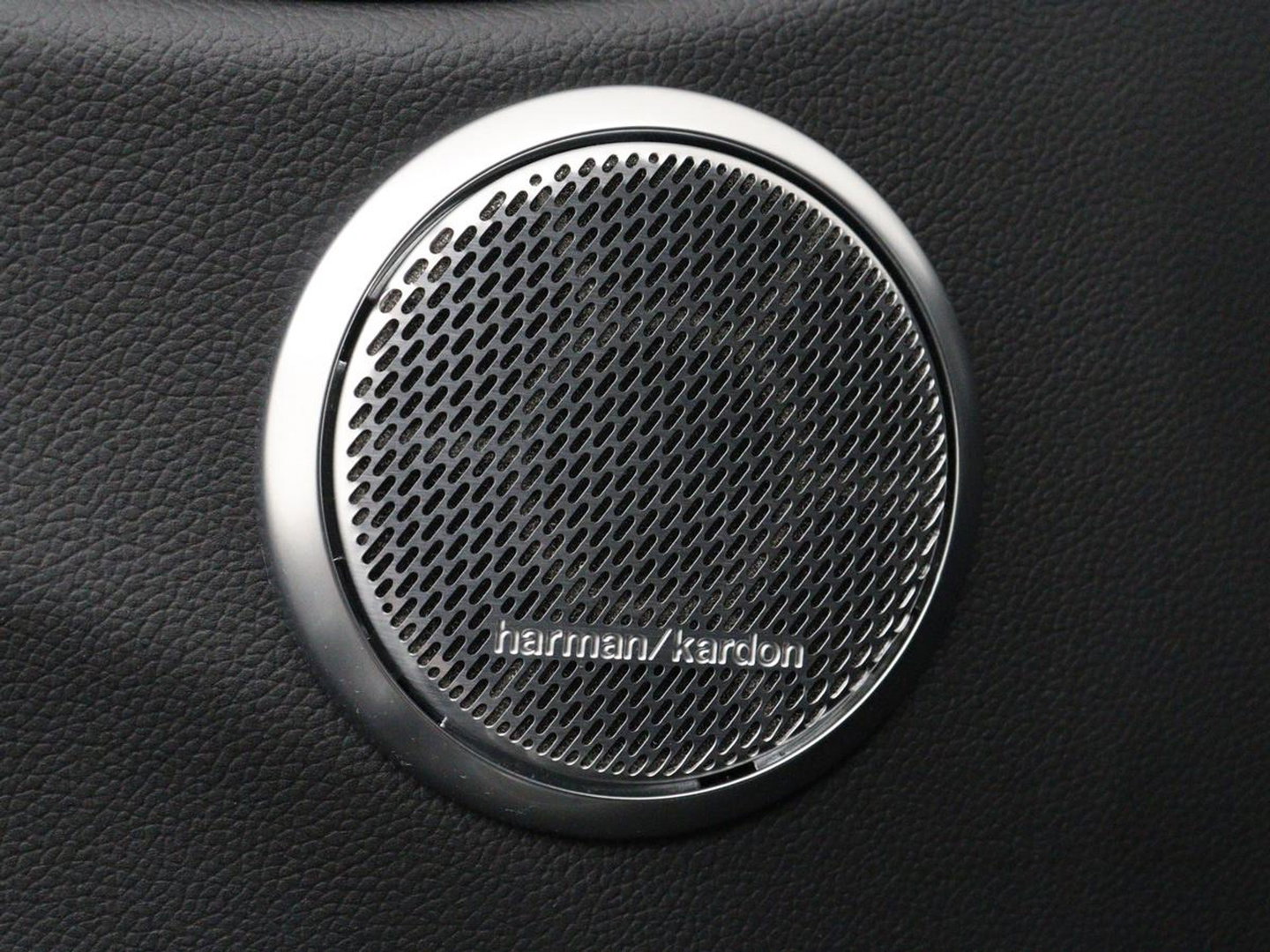 Alfa Romeo Giulia 2.0 T GME AWD Competizione Q4 280pk Leder | Memory | Leder | Memory | Leder dashboard | Stuur/stoel verwarming | Matrix koplampen | Harman / Kardon | Dodehoek detectie | Park assist | Camera | Climate control | Virtual dashboard |