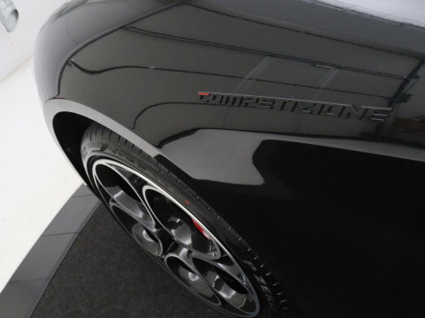 Alfa Romeo Giulia 2.0 T GME AWD Competizione Q4 280pk Leder | Memory | Leder | Memory | Leder dashboard | Stuur/stoel verwarming | Matrix koplampen | Harman / Kardon | Dodehoek detectie | Park assist | Camera | Climate control | Virtual dashboard |