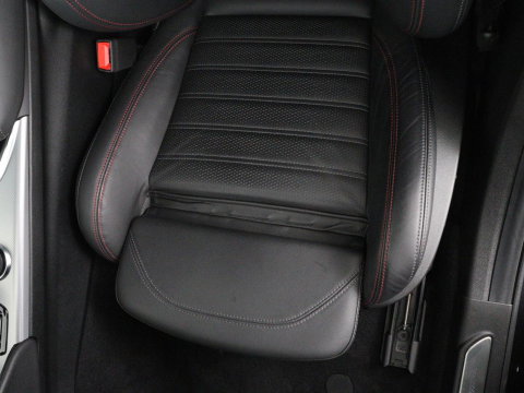 Alfa Romeo Giulia 2.0 T GME AWD Competizione Q4 280pk Leder | Memory | Leder | Memory | Leder dashboard | Stuur/stoel verwarming | Matrix koplampen | Harman / Kardon | Dodehoek detectie | Park assist | Camera | Climate control | Virtual dashboard |