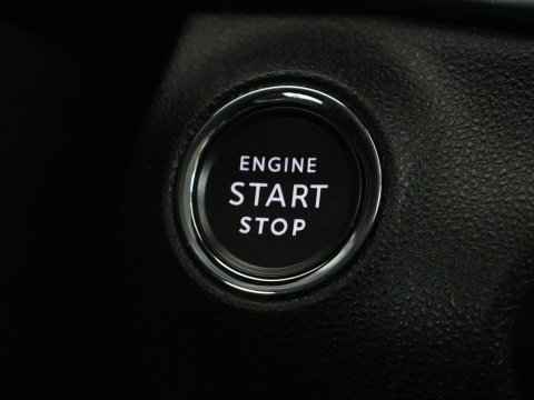 Fiat 600 1.2 Hybrid Urban | Stoelverwarming | 360 camera | | Stoelverwarming | 360 camera | Cruise control | Navigatie | Carplay | DAB | Climate control | Full LED | Park assist | Sfeerverlichting