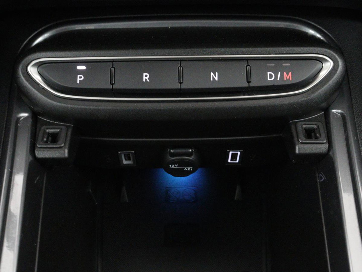 Fiat 600 1.2 Hybrid Urban | Stoelverwarming | 360 camera | | Stoelverwarming | 360 camera | Cruise control | Navigatie | Carplay | DAB | Climate control | Full LED | Park assist | Sfeerverlichting