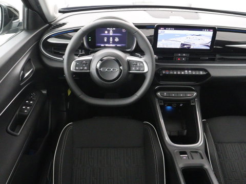 Fiat 600 1.2 Hybrid Urban | Stoelverwarming | 360 camera | | Stoelverwarming | 360 camera | Cruise control | Navigatie | Carplay | DAB | Climate control | Full LED | Park assist | Sfeerverlichting