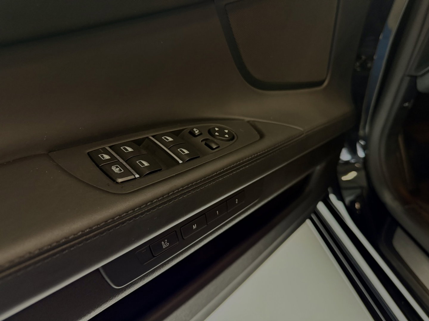 BMW 7 Serie 740i 326PK / High ex. / Individual / Softclose