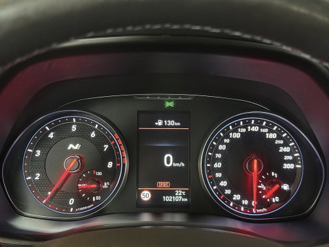 Hyundai i30 2.0 T-GDI N2 Performance | 275 PK! | Apple Carplay | Android Auto | Camera | Stuurwielverwarming | Stoelverwarming | Elektrische Stoelen + Geheugen | Lane Assist | Afneembare Trekhaak |