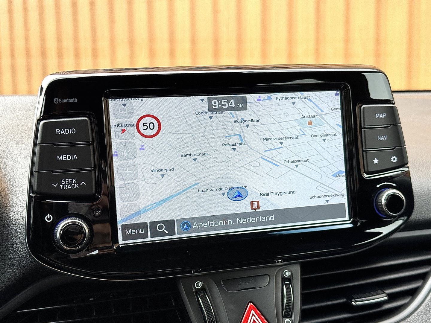 Hyundai i30 2.0 T-GDI N2 Performance | 275 PK! | Apple Carplay | Android Auto | Camera | Stuurwielverwarming | Stoelverwarming | Elektrische Stoelen + Geheugen | Lane Assist | Afneembare Trekhaak |