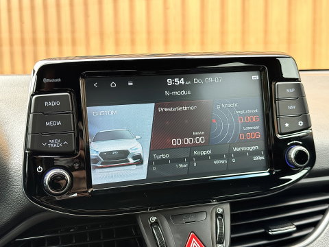 Hyundai i30 2.0 T-GDI N2 Performance | 275 PK! | Apple Carplay | Android Auto | Camera | Stuurwielverwarming | Stoelverwarming | Elektrische Stoelen + Geheugen | Lane Assist | Afneembare Trekhaak |