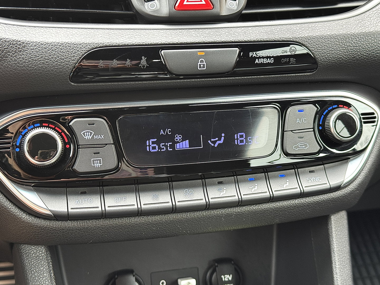 Hyundai i30 2.0 T-GDI N2 Performance | 275 PK! | Apple Carplay | Android Auto | Camera | Stuurwielverwarming | Stoelverwarming | Elektrische Stoelen + Geheugen | Lane Assist | Afneembare Trekhaak |
