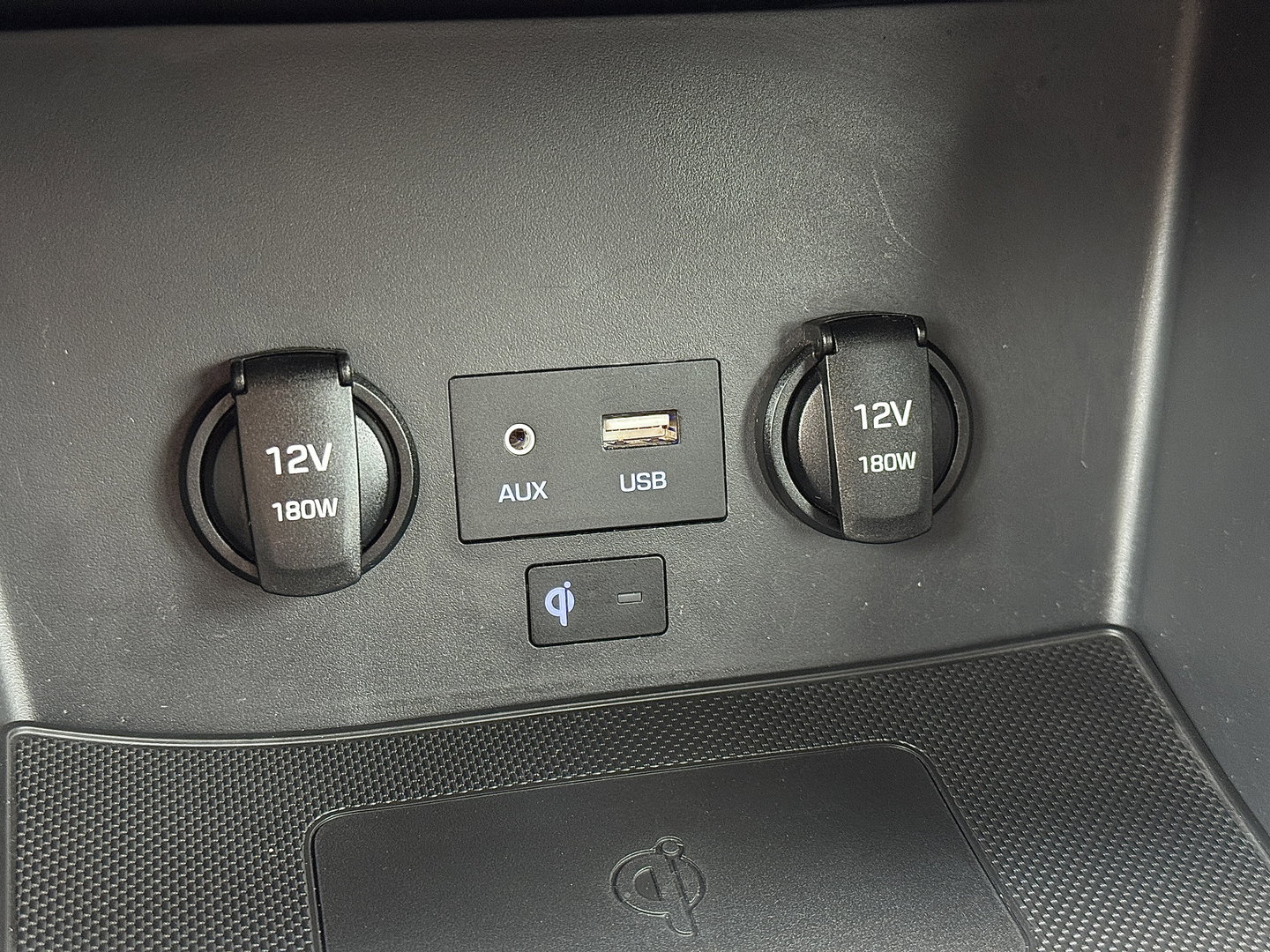 Hyundai i30 2.0 T-GDI N2 Performance | 275 PK! | Apple Carplay | Android Auto | Camera | Stuurwielverwarming | Stoelverwarming | Elektrische Stoelen + Geheugen | Lane Assist | Afneembare Trekhaak |