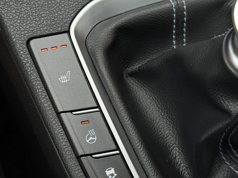 Hyundai i30 2.0 T-GDI N2 Performance | 275 PK! | Apple Carplay | Android Auto | Camera | Stuurwielverwarming | Stoelverwarming | Elektrische Stoelen + Geheugen | Lane Assist | Afneembare Trekhaak |