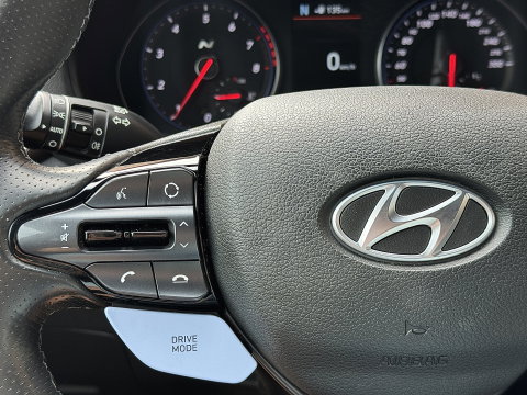 Hyundai i30 2.0 T-GDI N2 Performance | 275 PK! | Apple Carplay | Android Auto | Camera | Stuurwielverwarming | Stoelverwarming | Elektrische Stoelen + Geheugen | Lane Assist | Afneembare Trekhaak |