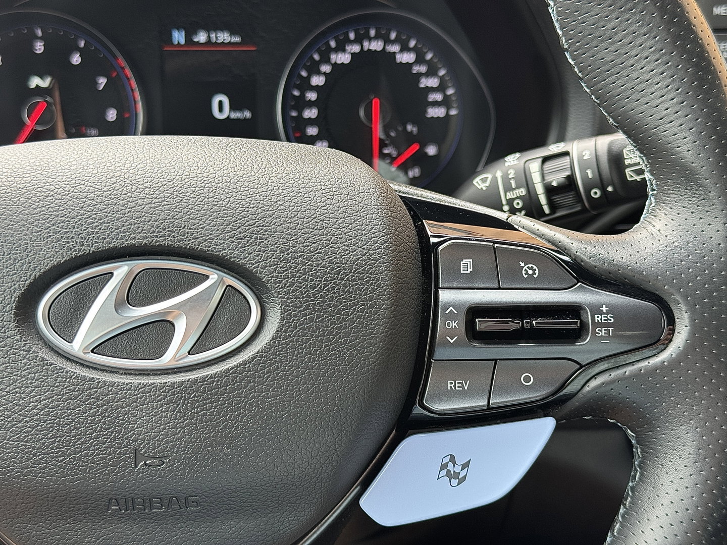 Hyundai i30 2.0 T-GDI N2 Performance | 275 PK! | Apple Carplay | Android Auto | Camera | Stuurwielverwarming | Stoelverwarming | Elektrische Stoelen + Geheugen | Lane Assist | Afneembare Trekhaak |