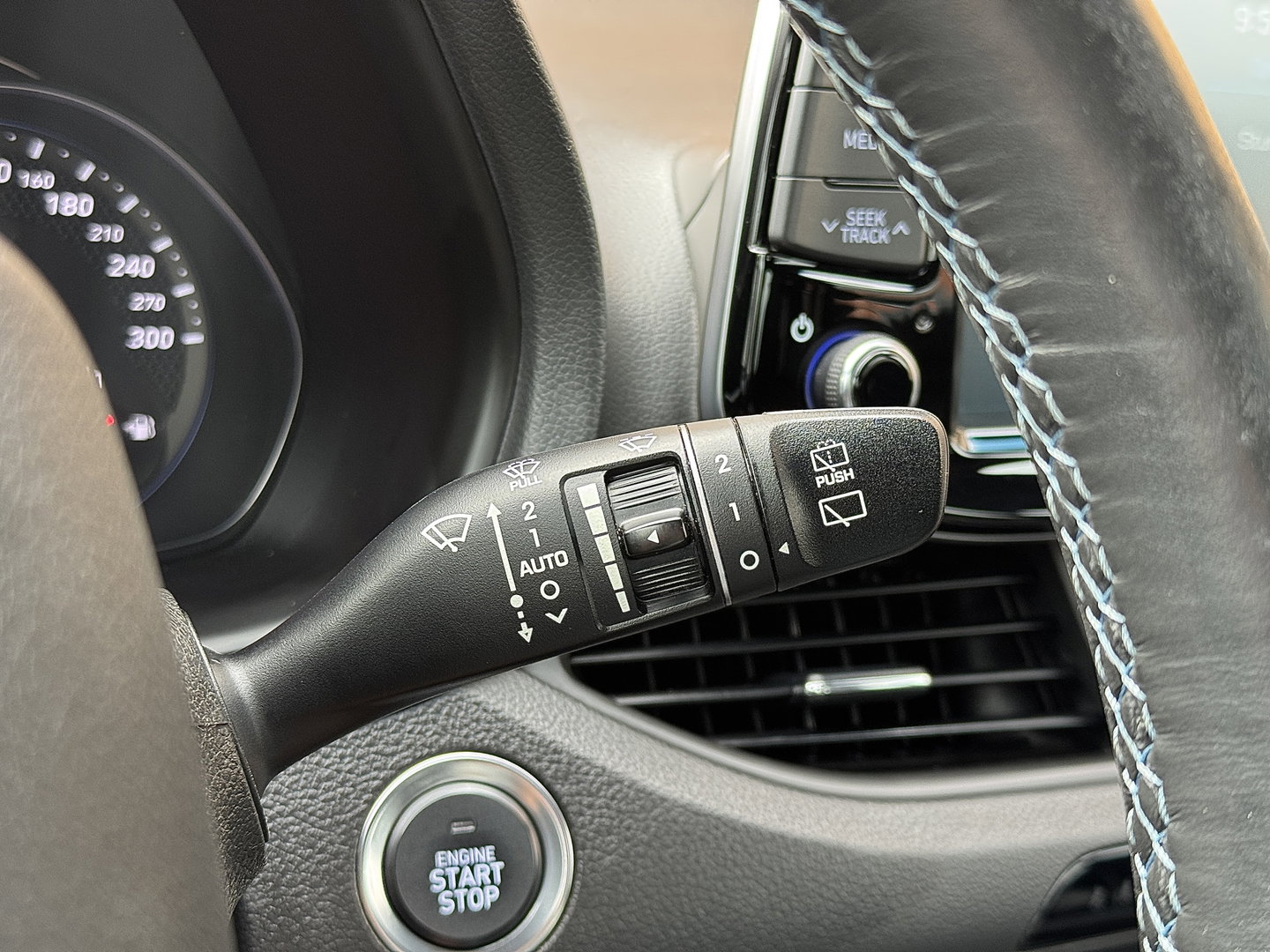Hyundai i30 2.0 T-GDI N2 Performance | 275 PK! | Apple Carplay | Android Auto | Camera | Stuurwielverwarming | Stoelverwarming | Elektrische Stoelen + Geheugen | Lane Assist | Afneembare Trekhaak |