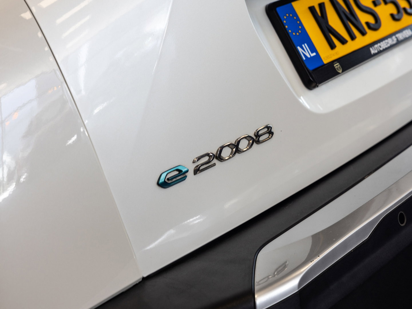 Peugeot e-2008 EV 54kWh l GT Line l SoH 96% l CAM. l 1ste eig. l NAV.l FULL OPTION l Als Nieuw
