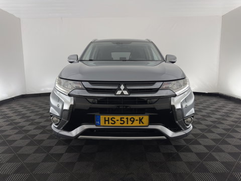 Mitsubishi Outlander 2.0 PHEV instyle Aut *LEATHER | FULL-LED | NAVI-FULLMAP | KEYLESS | TOP-VIEW | HEATED-COMFORTSEATS | ECC | SHIFT-PADDLES | PDC | CRUISE | PRIVACY-GLASS | DAB | TOWBAR | 18''ALU *