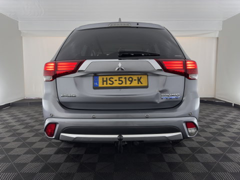 Mitsubishi Outlander 2.0 PHEV instyle Aut *LEATHER | FULL-LED | NAVI-FULLMAP | KEYLESS | TOP-VIEW | HEATED-COMFORTSEATS | ECC | SHIFT-PADDLES | PDC | CRUISE | PRIVACY-GLASS | DAB | TOWBAR | 18''ALU *