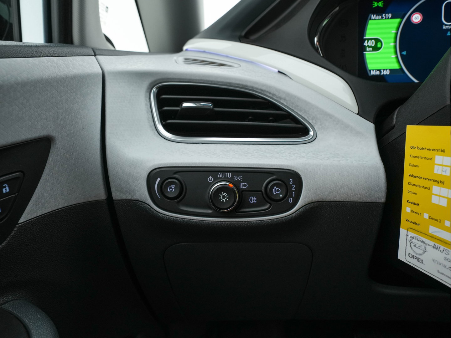 Opel Ampera-E Business executive 60 kWh Aut. *LEATHER | XENON | ADAPTIVE-CRUISE | BLINDSPOT | KEYLESS | BOSE-SOUND | DIGI-COCKPIT | LANE-ASSIST | DAB | ECC | PDC | APP-CONNECT | CCS-FASTLOADER | HEATED-COMFORTSEATS | 17"ALU*