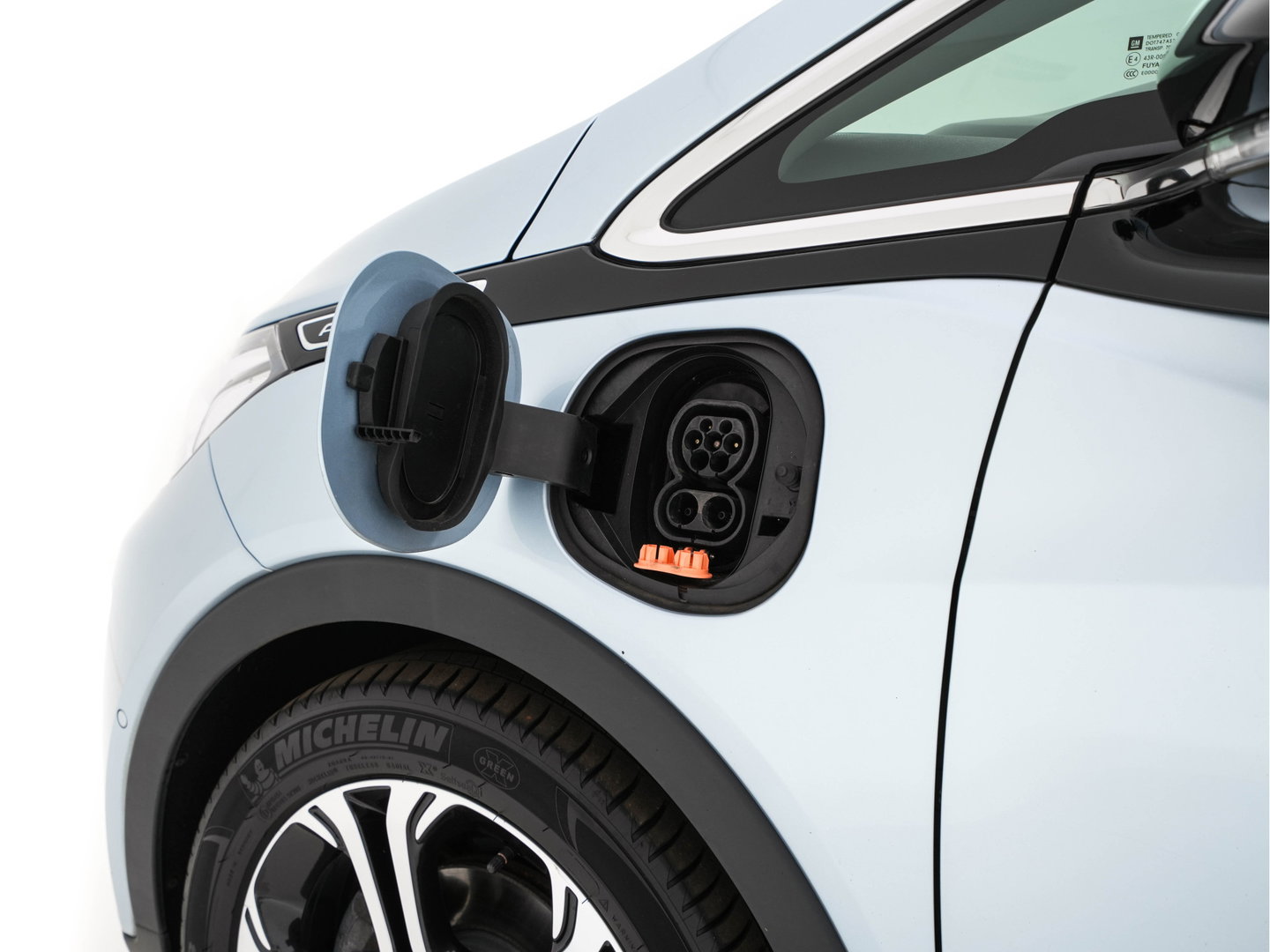 Opel Ampera-E Business executive 60 kWh Aut. *LEATHER | XENON | ADAPTIVE-CRUISE | BLINDSPOT | KEYLESS | BOSE-SOUND | DIGI-COCKPIT | LANE-ASSIST | DAB | ECC | PDC | APP-CONNECT | CCS-FASTLOADER | HEATED-COMFORTSEATS | 17"ALU*