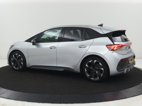 CUPRA Born Business 62 kWh | SOH 91.0% | Panoramadak | Adaptive cruise | Camera | Park assist | Stuur/stoel verwarming | Sfeerverlichting | Full LED |