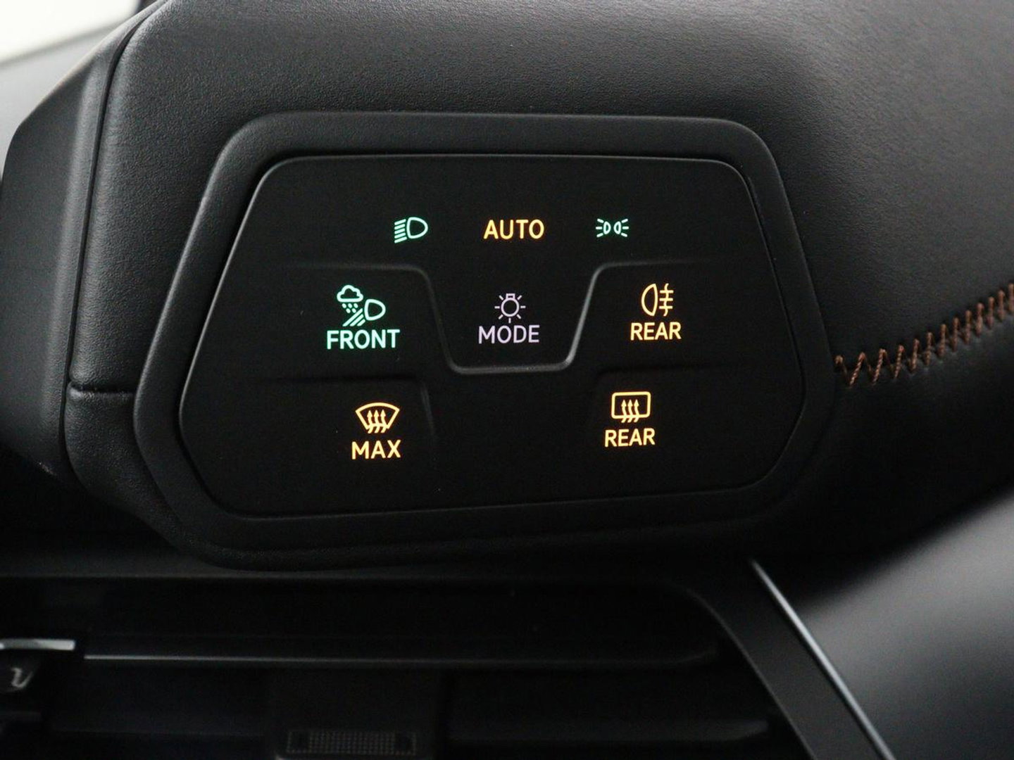 CUPRA Born Business 62 kWh | SOH 91.0% | Panoramadak | Adaptive cruise | Camera | Park assist | Stuur/stoel verwarming | Sfeerverlichting | Full LED |