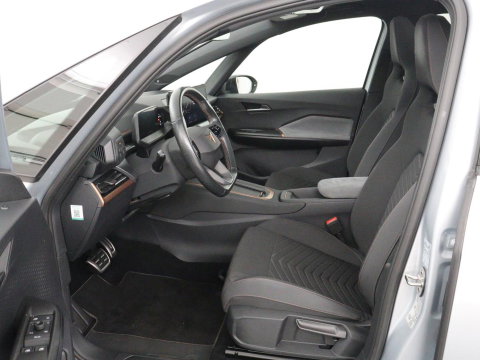 CUPRA Born Business 62 kWh | SOH 91.0% | Panoramadak | Adaptive cruise | Camera | Park assist | Stuur/stoel verwarming | Sfeerverlichting | Full LED |