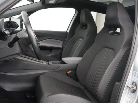 CUPRA Born Business 62 kWh | SOH 91.0% | Panoramadak | Adaptive cruise | Camera | Park assist | Stuur/stoel verwarming | Sfeerverlichting | Full LED |