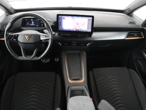 CUPRA Born Business 62 kWh | SOH 91.0% | Panoramadak | Adaptive cruise | Camera | Park assist | Stuur/stoel verwarming | Sfeerverlichting | Full LED |