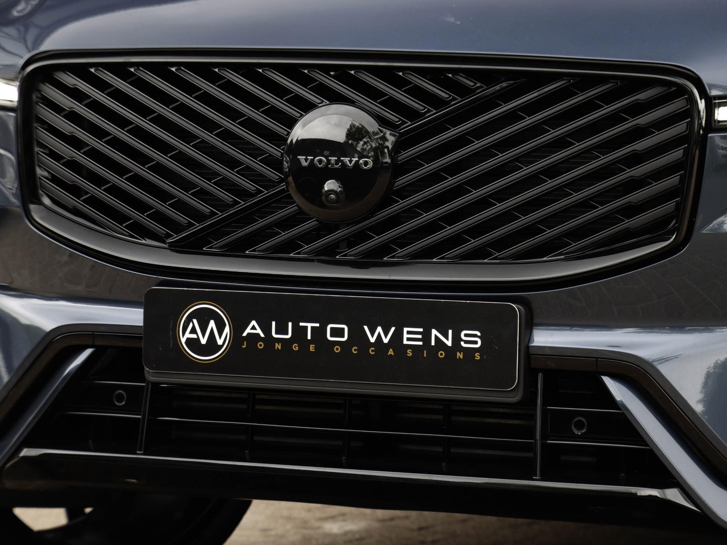 Volvo XC60 T8 AWD Plus Black Edition NIEUW| 21'' | HeadUp | Pano | 360 camera | Getint glas