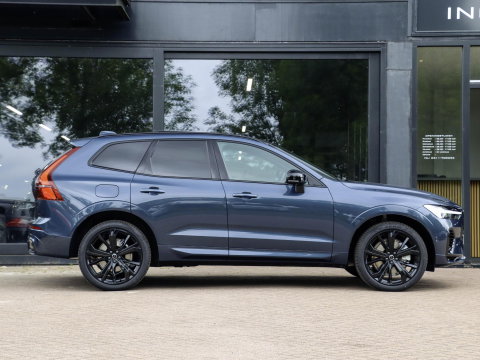 Volvo XC60 T8 AWD Plus Black Edition NIEUW| 21'' | HeadUp | Pano | 360 camera | Getint glas