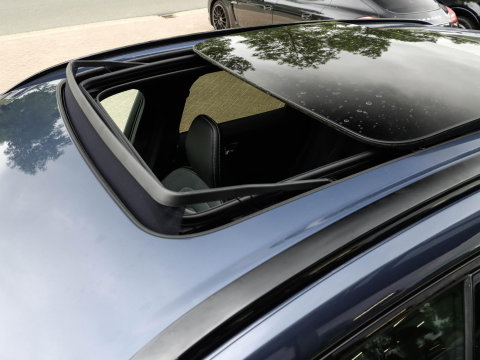 Volvo XC60 T8 AWD Plus Black Edition NIEUW| 21'' | HeadUp | Pano | 360 camera | Getint glas