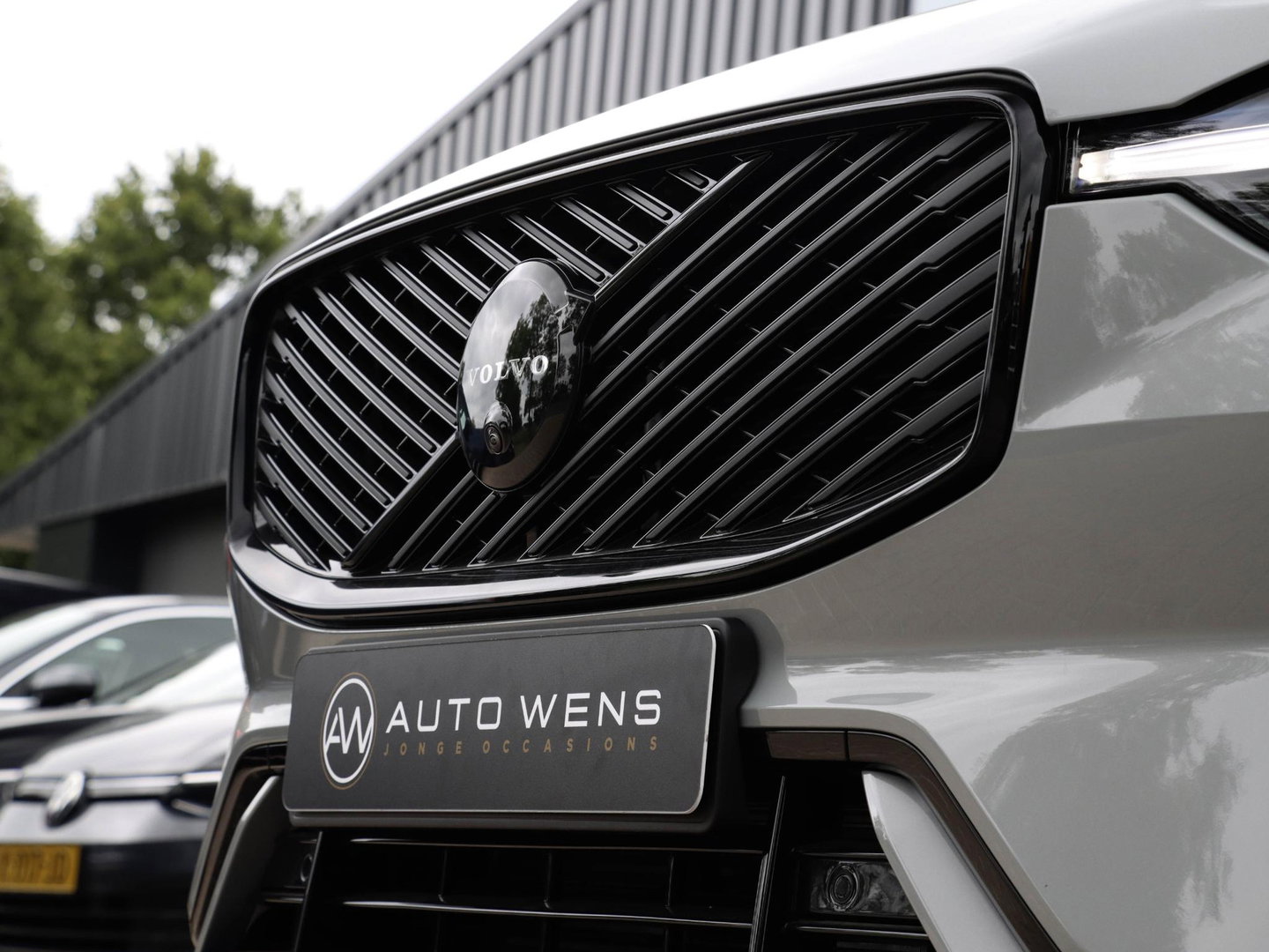Volvo XC60 T8 AWD Plus Black Edition NIEUW| 21'' | HeadUp | Pano | 360 camera | Getint glas