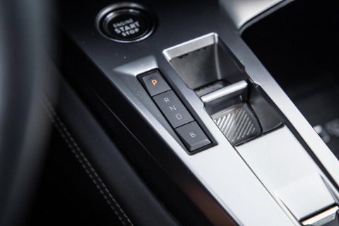 Peugeot 308 SW 1.6 HYbrid 180 GT Pack Business AIRCO / CRUISE CONTROLE / CARPLAY / PLUG IN HYBRID / STOELVERWARMING