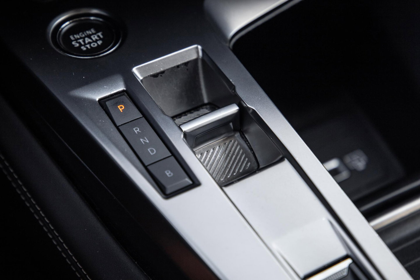 Peugeot 308 SW 1.6 HYbrid 180 GT Pack Business AIRCO / CRUISE CONTROLE / CARPLAY / PLUG IN HYBRID / STOELVERWARMING