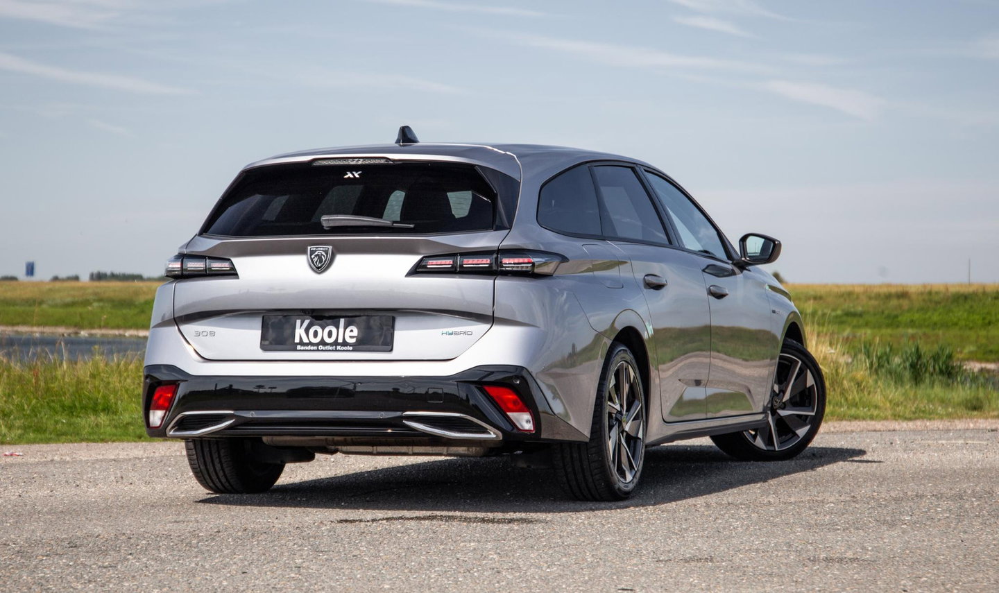 Peugeot 308 SW 1.6 HYbrid 180 GT Pack Business AIRCO / CRUISE CONTROLE / CARPLAY / PLUG IN HYBRID / STOELVERWARMING