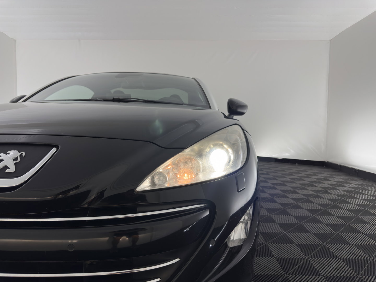 Peugeot RCZ 2.0 HDiF *LEATHER | XENON | HEATED-SPORTSEATS | MEMORY-PACK | NAVI-FULLMAP | ECC | PDC | CRUISE | 19''ALU*