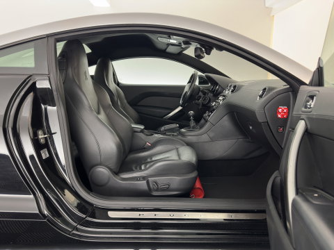 Peugeot RCZ 2.0 HDiF *LEATHER | XENON | HEATED-SPORTSEATS | MEMORY-PACK | NAVI-FULLMAP | ECC | PDC | CRUISE | 19''ALU*
