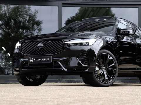 Volvo XC60 T6 AWD Ultra Black Edition | NIEUW | Pano | Getint glas | 21'' dubbelspaaks zwarte velgen