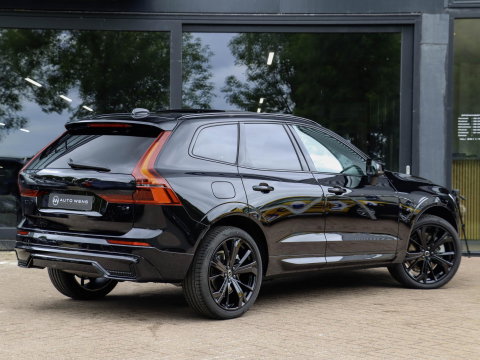 Volvo XC60 T6 AWD Ultra Black Edition | NIEUW | Pano | Getint glas | 21'' dubbelspaaks zwarte velgen