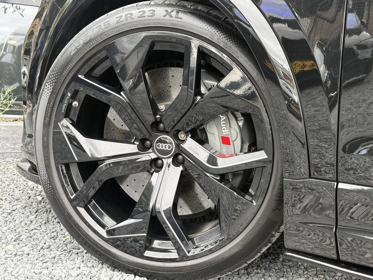 Audi RSQ8