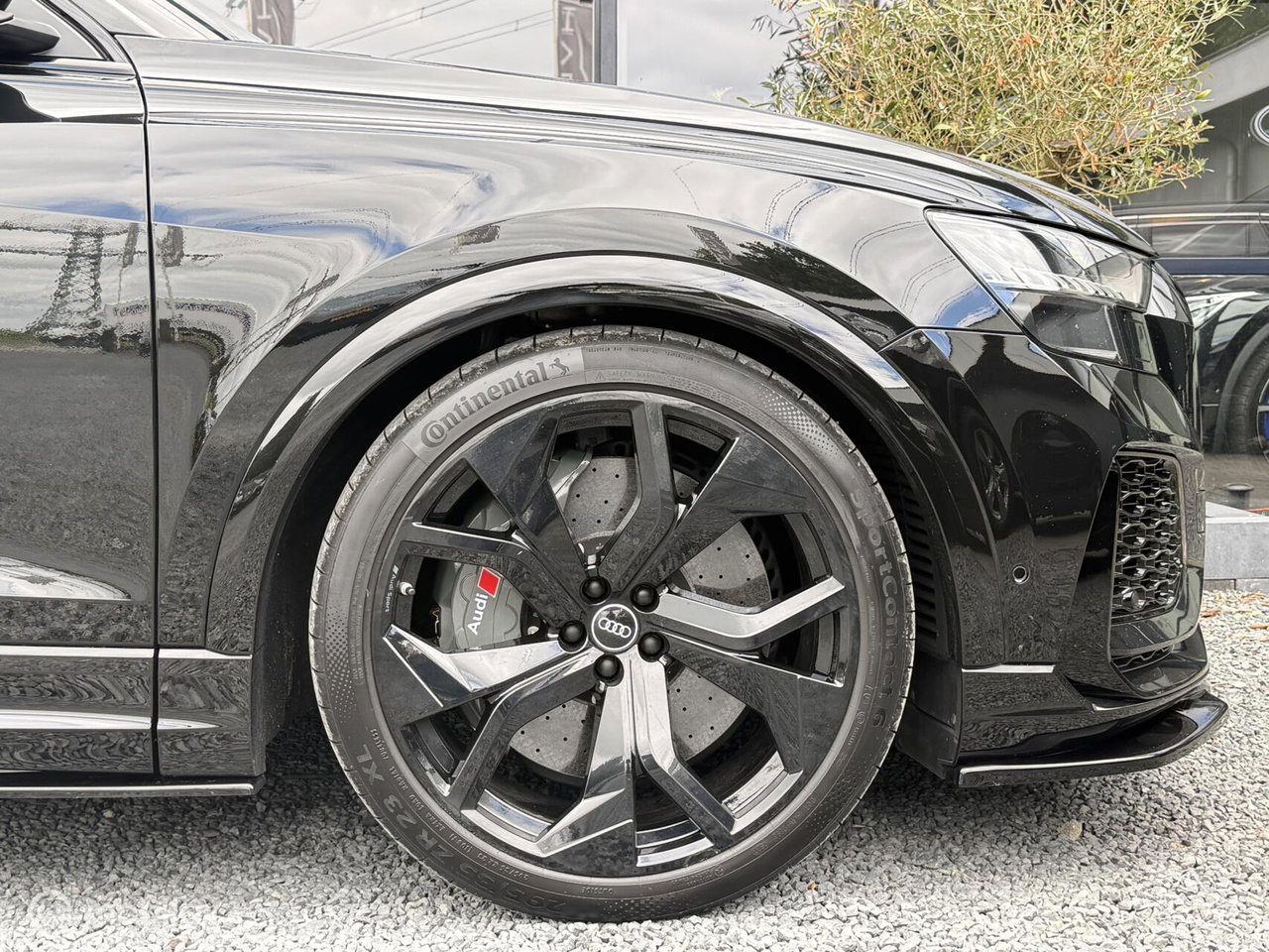 Audi RSQ8