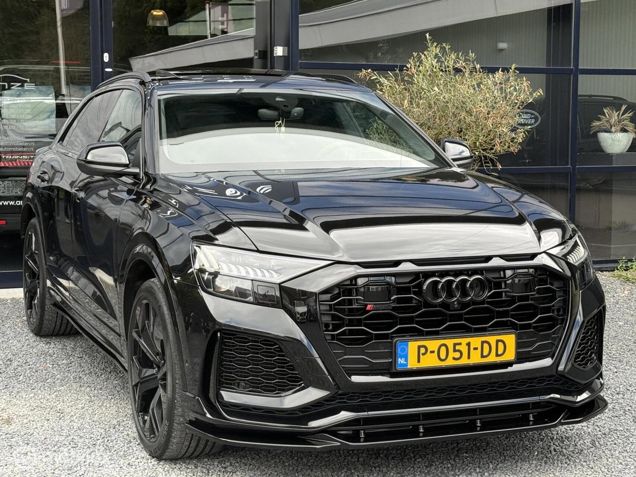 Audi RSQ8