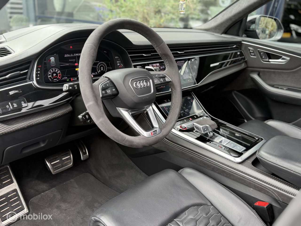 Audi RSQ8