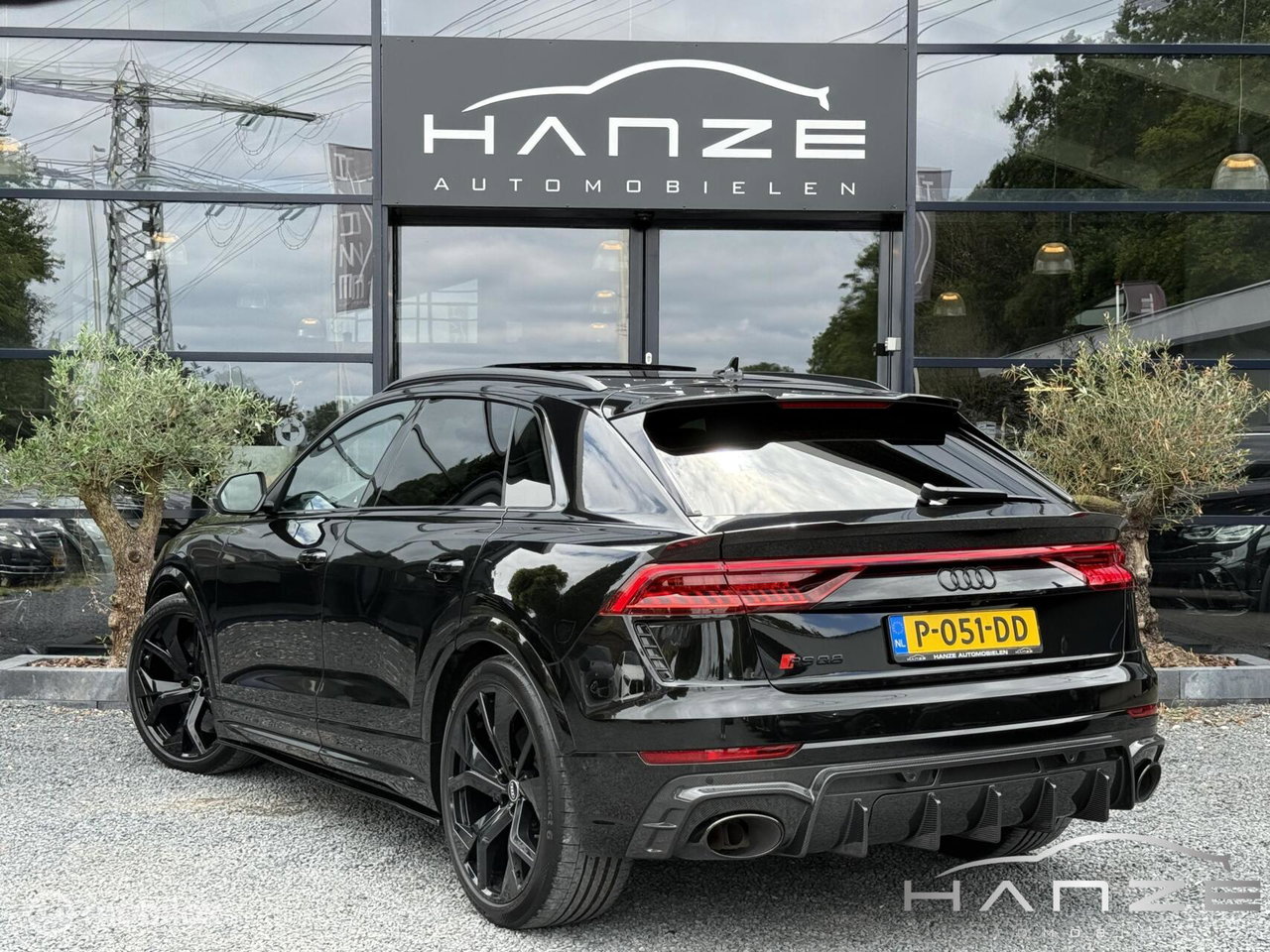 Audi RSQ8
