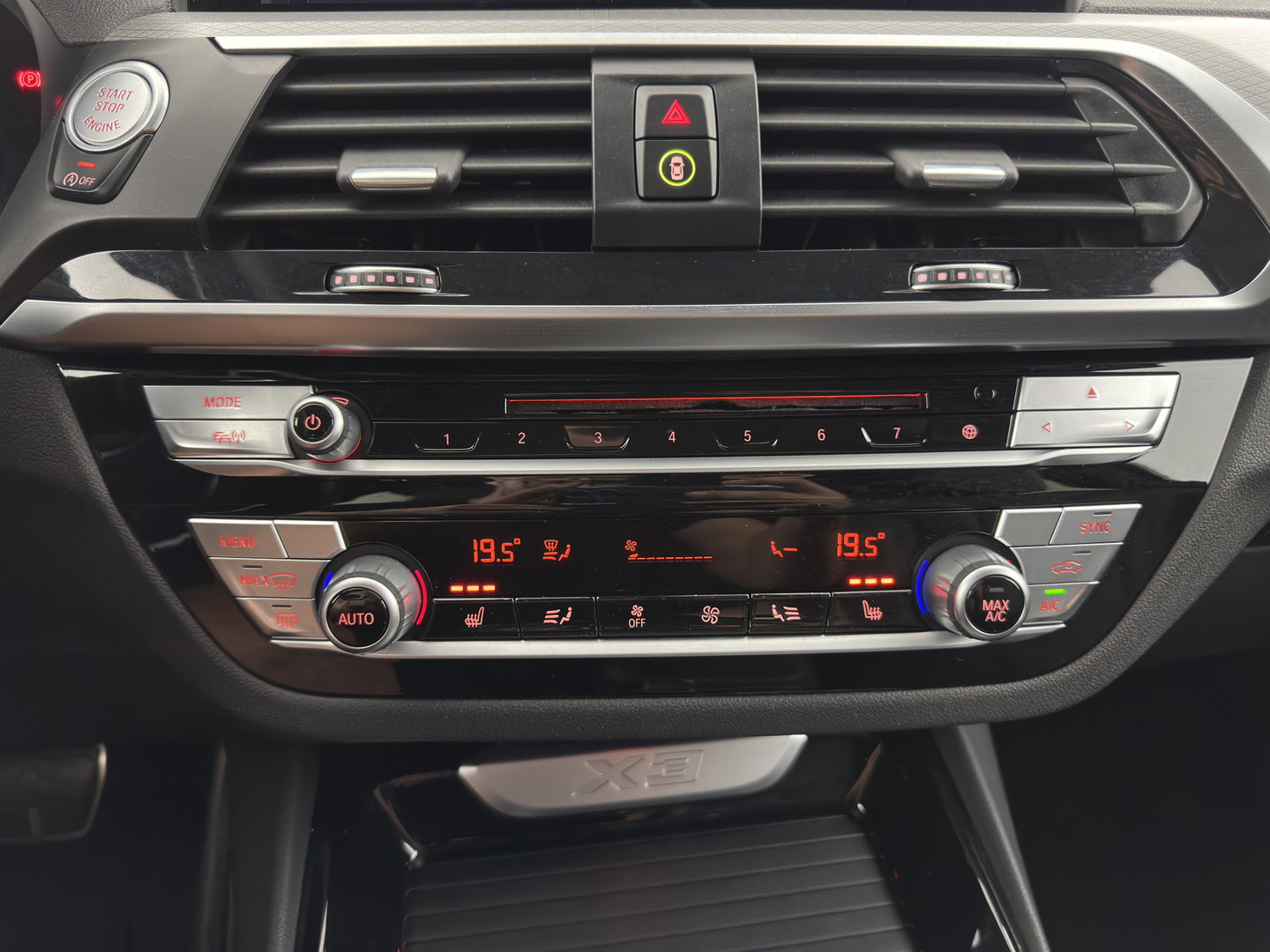BMW X3 xDrive30d High Executive M-Sportpack (INCL.BTW) Aut. *LEATHER | FULL-LED | ADAPTIVE-CRUISE | BLINDSPOT | DIGI-COCKPIT | HEATED-SPORTSEAST | TOP-VIEW | KEYLESS | HIFI-SOUND |  NAVI-FULLMAP | SHIFT-PADDLES | PRIVACYGLASS | 20''ALU