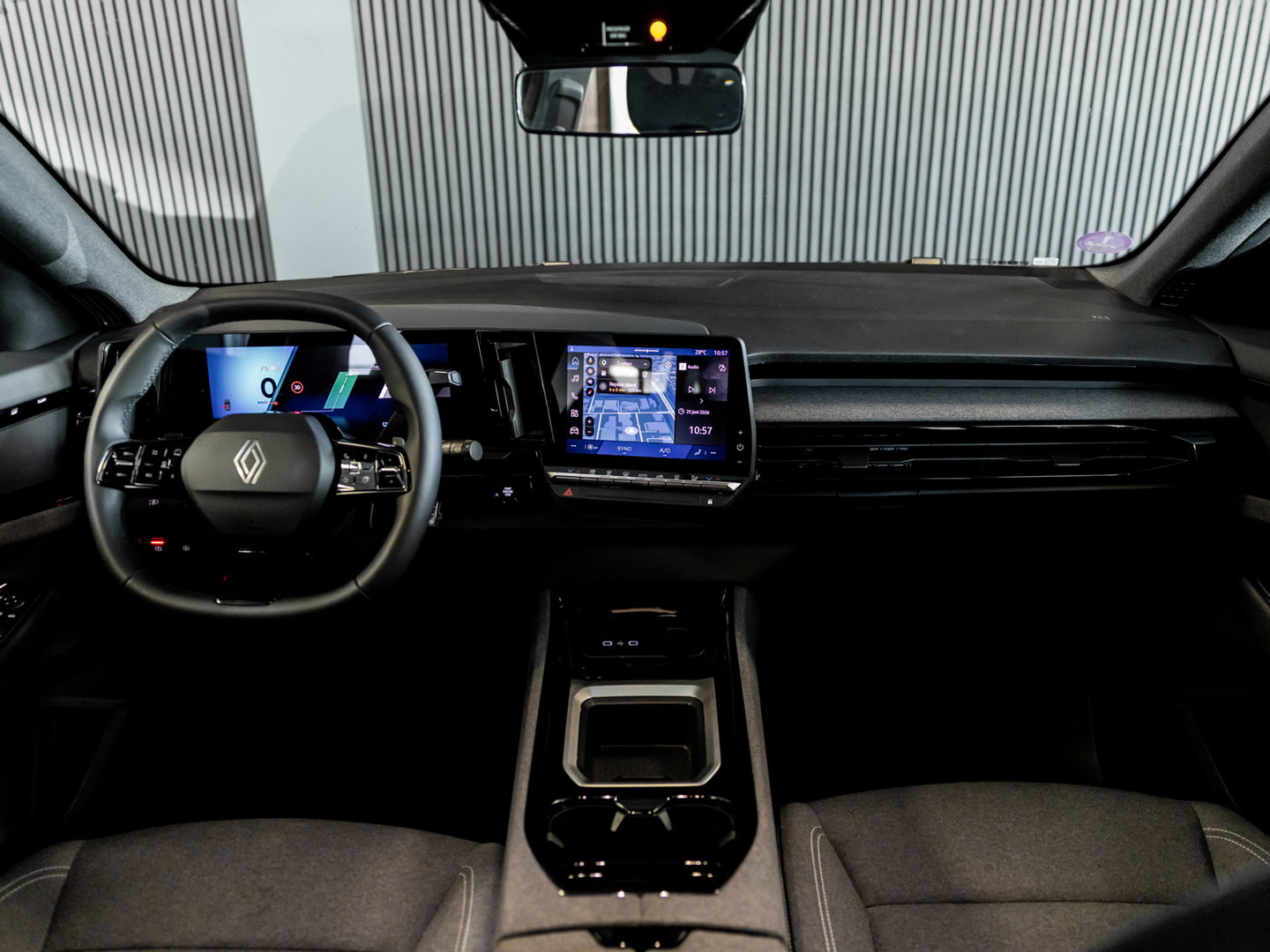 Renault Austral 1.2 E-Tech full hybrid 200 evolution l SoH 96% l AUT. l Parkeer cam.l 1ste eig.l BTW Auto l Als Nieuw