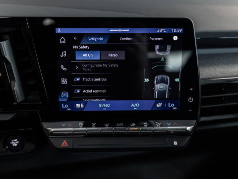 Renault Austral 1.2 E-Tech full hybrid 200 evolution l SoH 96% l AUT. l Parkeer cam.l 1ste eig.l BTW Auto l Als Nieuw