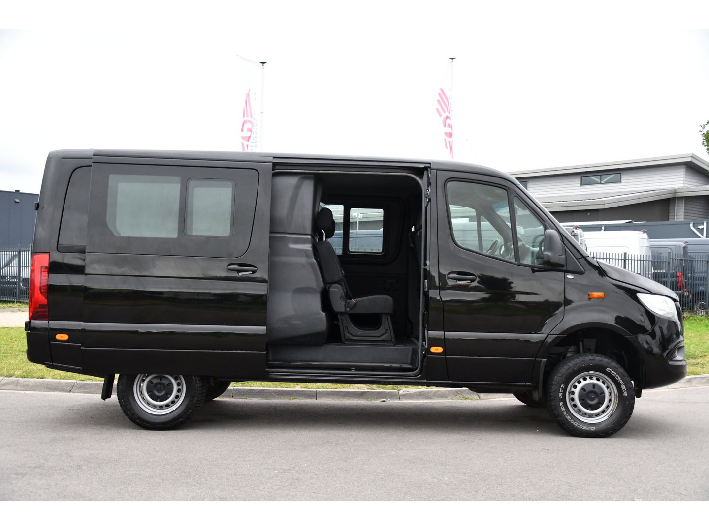 Mercedes-Benz Sprinter 319 V6 3.0 CDI L2H1 DC 4x4 PB Edtion Cruise, Carplay, 4Matic, 10,5'' Mbux, Automaat, Airco, Uniek!
